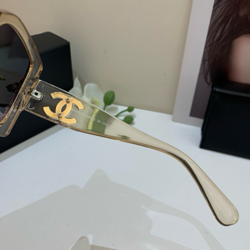 CHANEL Women's Fashion Sunglasses