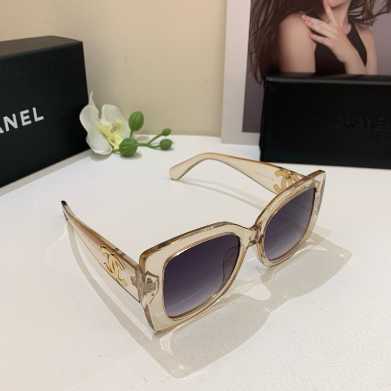 CHANEL Women's Fashion Sunglasses