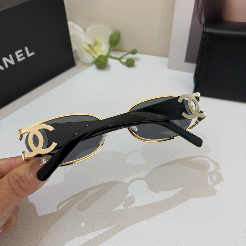CHANEL Women's Fashion Sunglasses