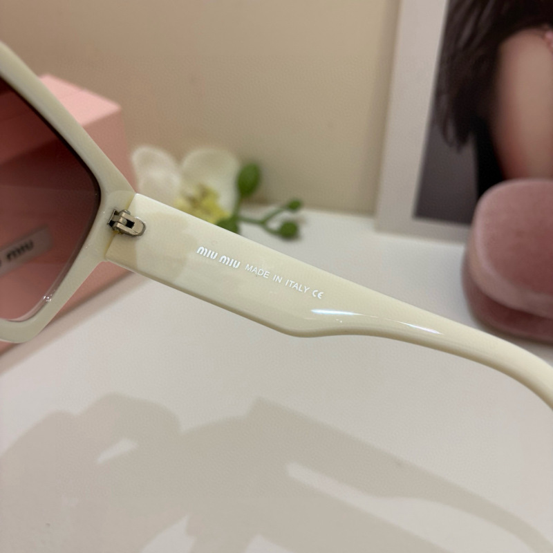 MIUMIU Women's Fashion Sunglasses