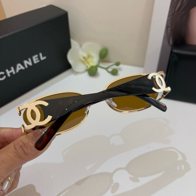 CHANEL Women's Fashion Sunglasses
