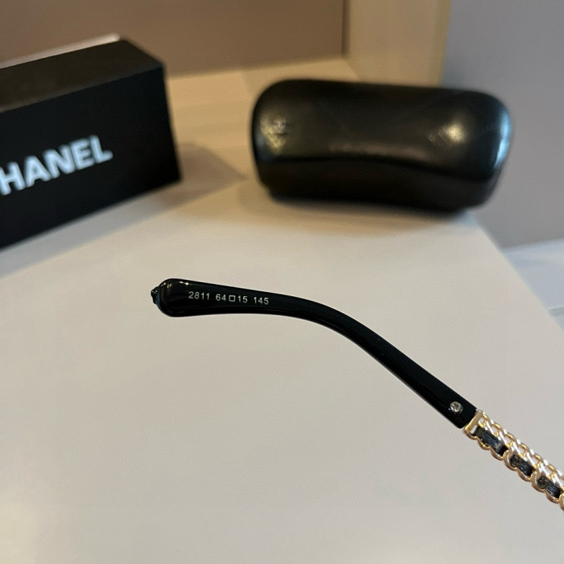 CHANEL Women's Fashion Sunglasses
