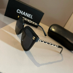 CHANEL Women's Fashion Sunglasses