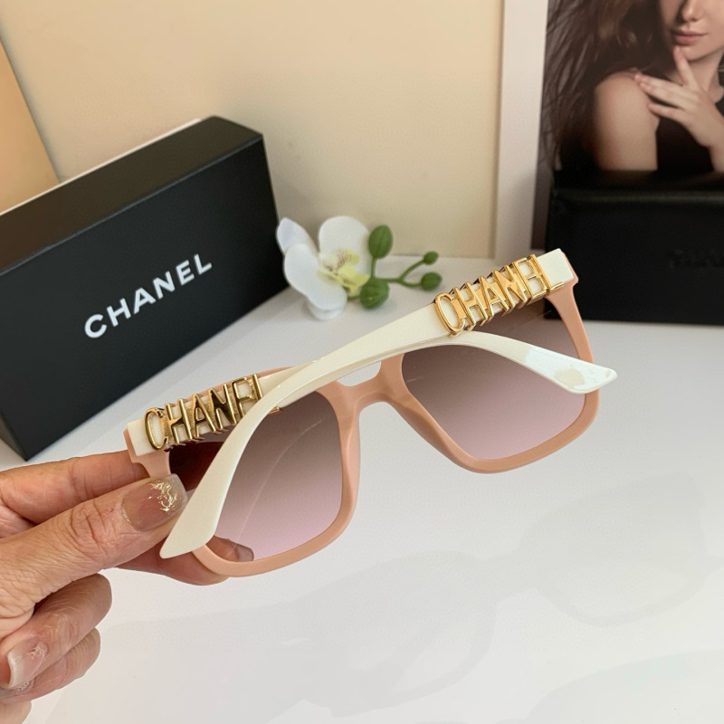 CHANEL Women's Fashion Sunglasses