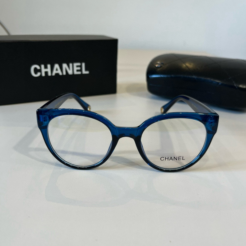 CHANEL Women's Fashion Sunglasses