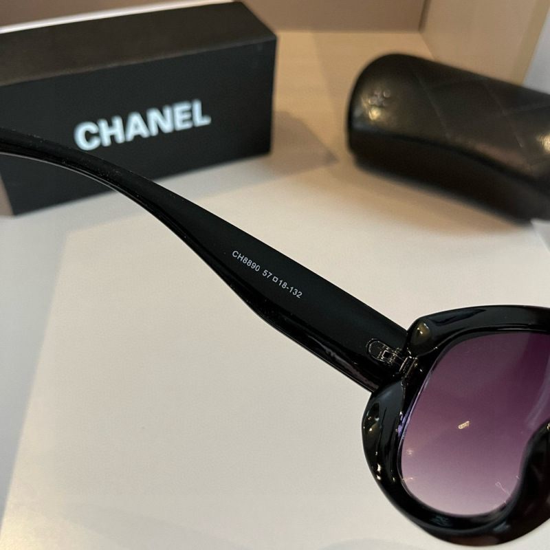 CHANEL Women's Fashion Sunglasses
