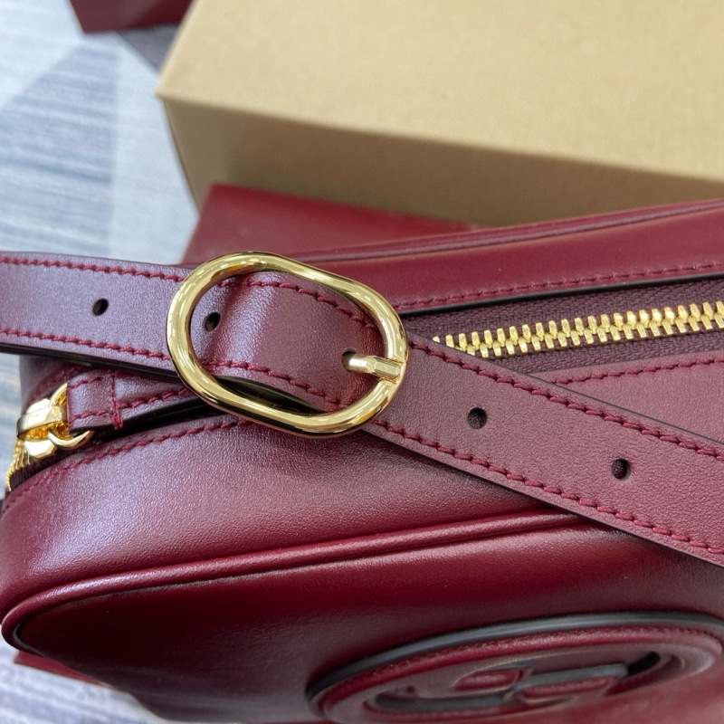 GUCCI BLONDIE SMALL SHOULDER BAG