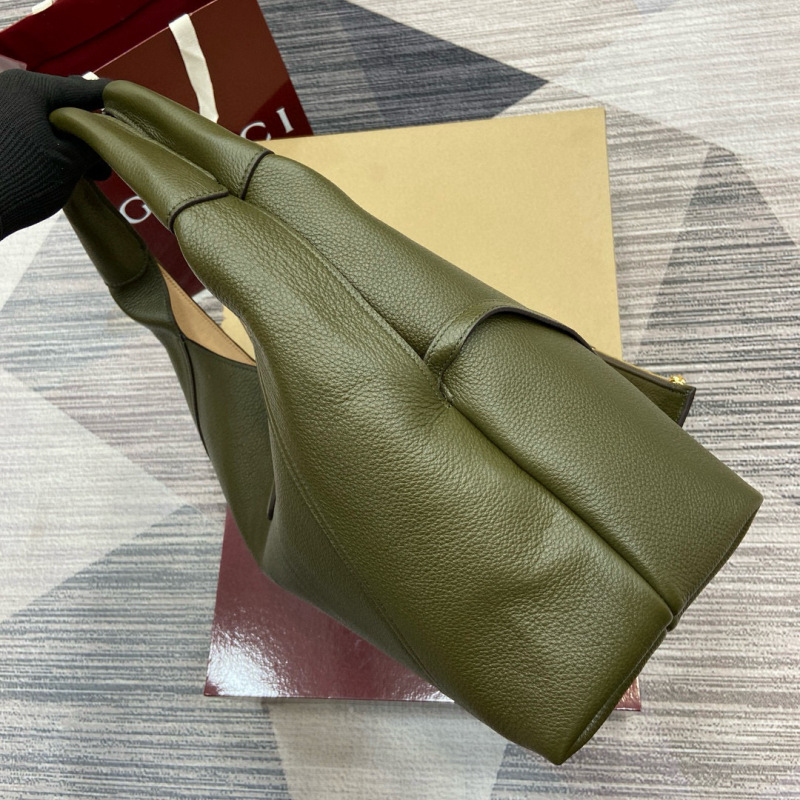 GUCCI SOFTBIT MAXI SHOULDER BAG