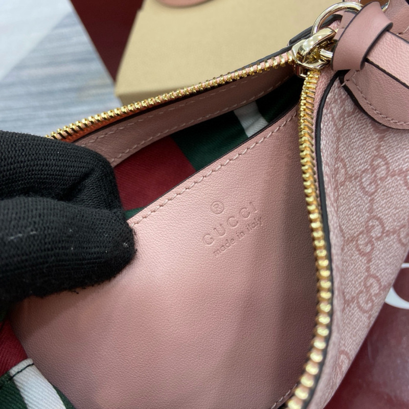 GG EMBLEM SMALL SHOULDER BAG