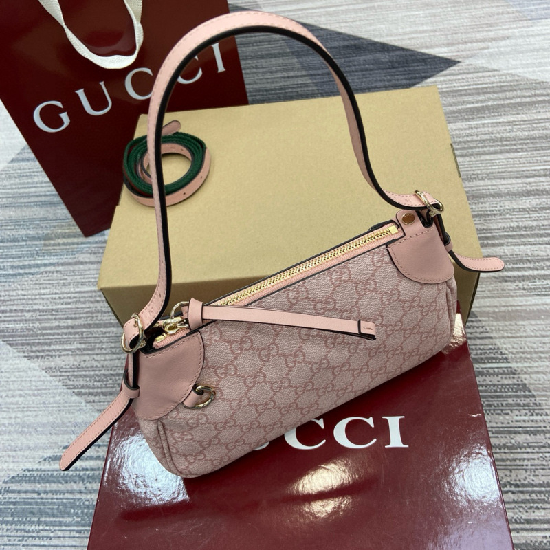 GG EMBLEM SMALL SHOULDER BAG