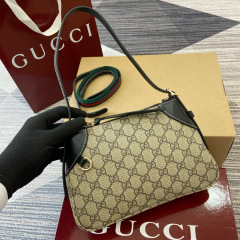 GG EMBLEM SMALL SHOULDER BAG