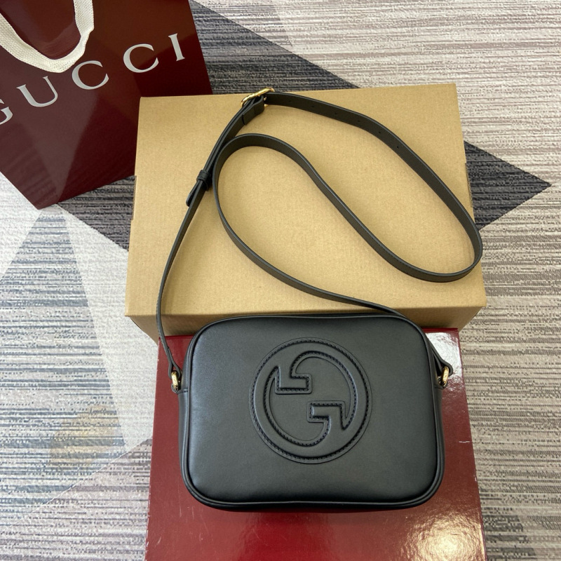 GUCCI BLONDIE SMALL SHOULDER BAG