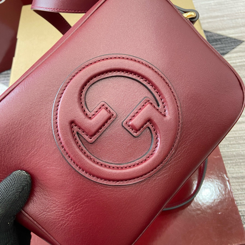 GUCCI BLONDIE SMALL SHOULDER BAG