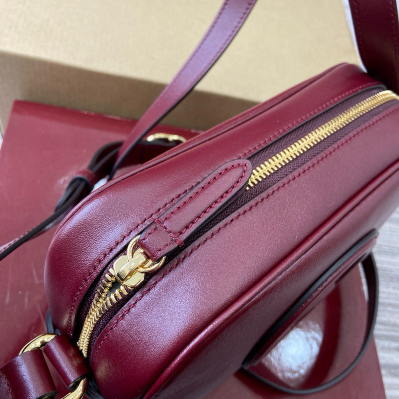 GUCCI BLONDIE SMALL SHOULDER BAG