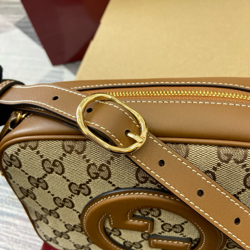 GUCCI BLONDIE SMALL SHOULDER BAG