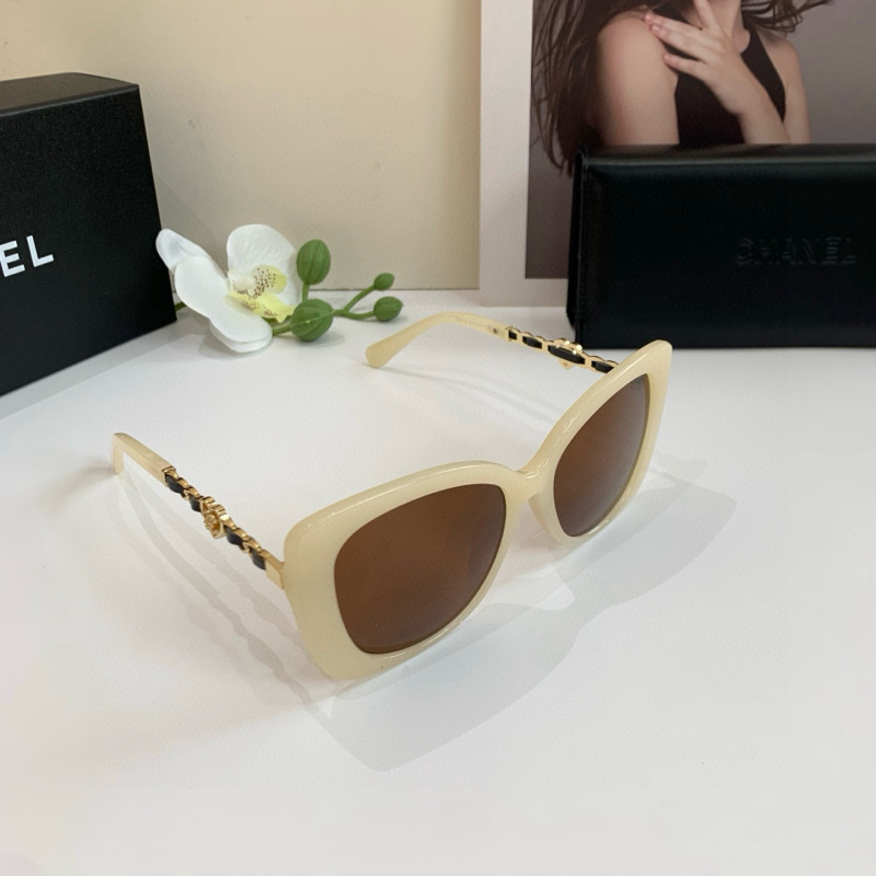 CHANEL Women's Fashion Sunglasses