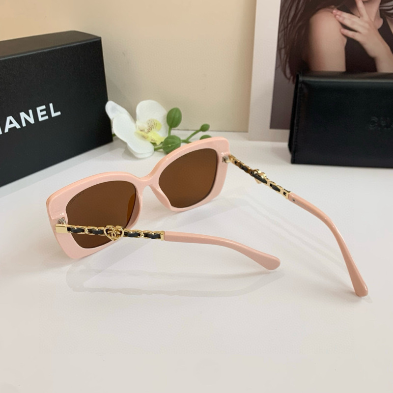 CHANEL Women's Fashion Sunglasses