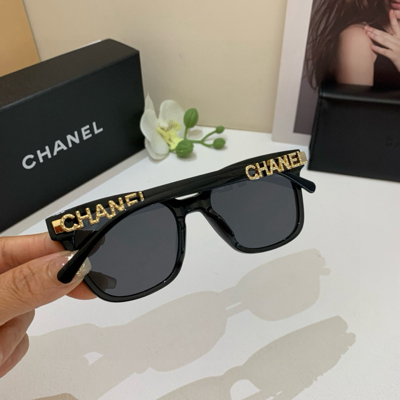 CHANEL Women's Fashion Sunglasses