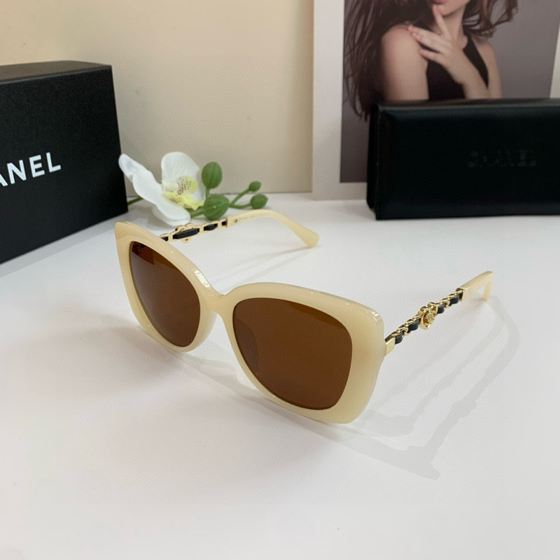CHANEL Women's Fashion Sunglasses