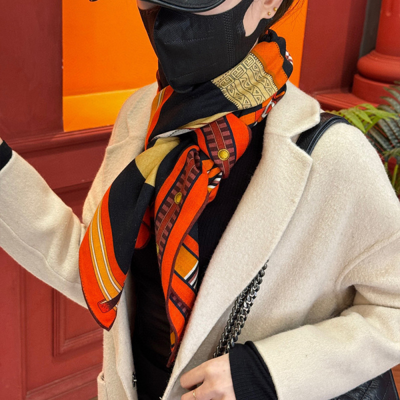 HERMES Velvet Scarf