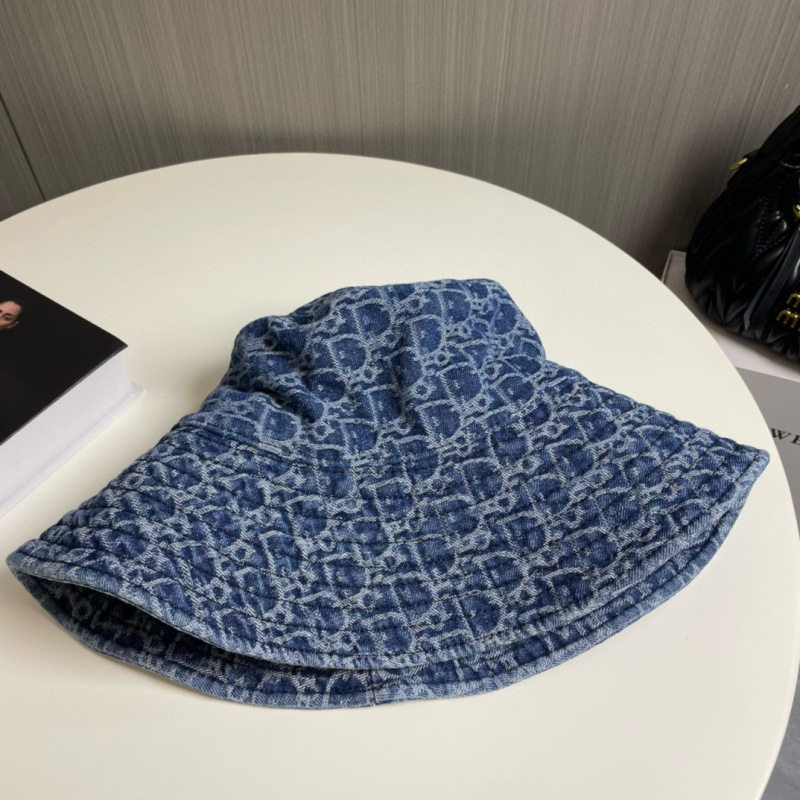 DIOR BUCKET HAT