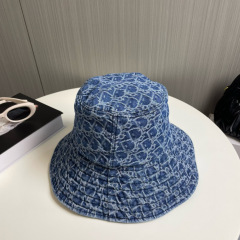 DIOR BUCKET HAT