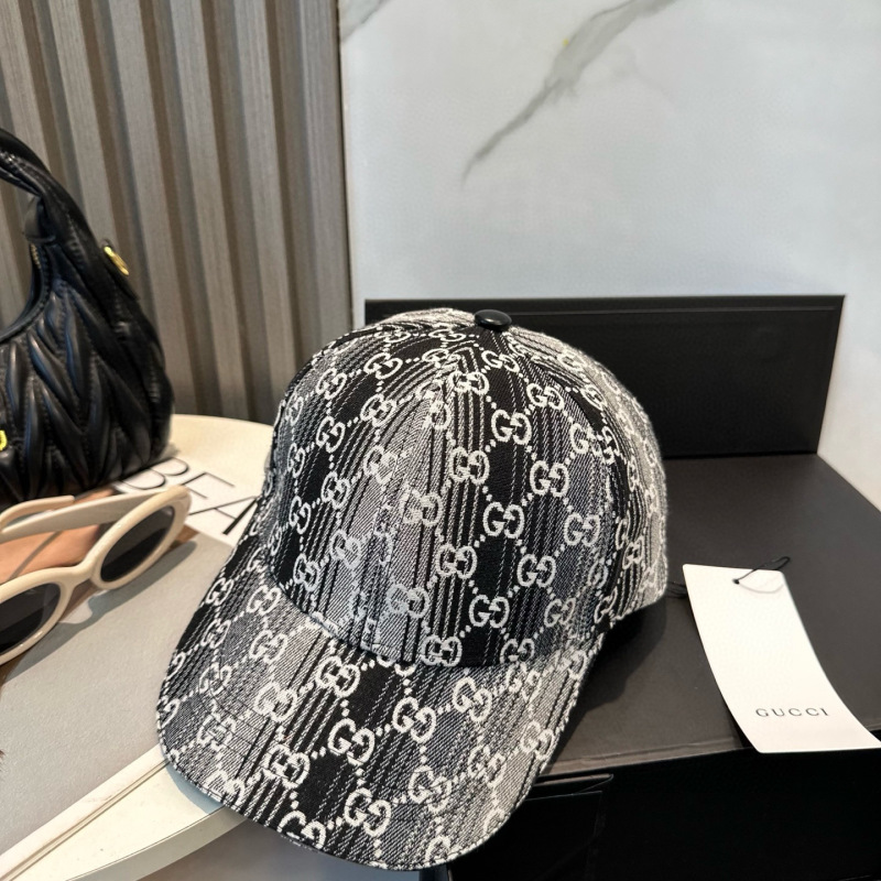GUCCI baseball cap