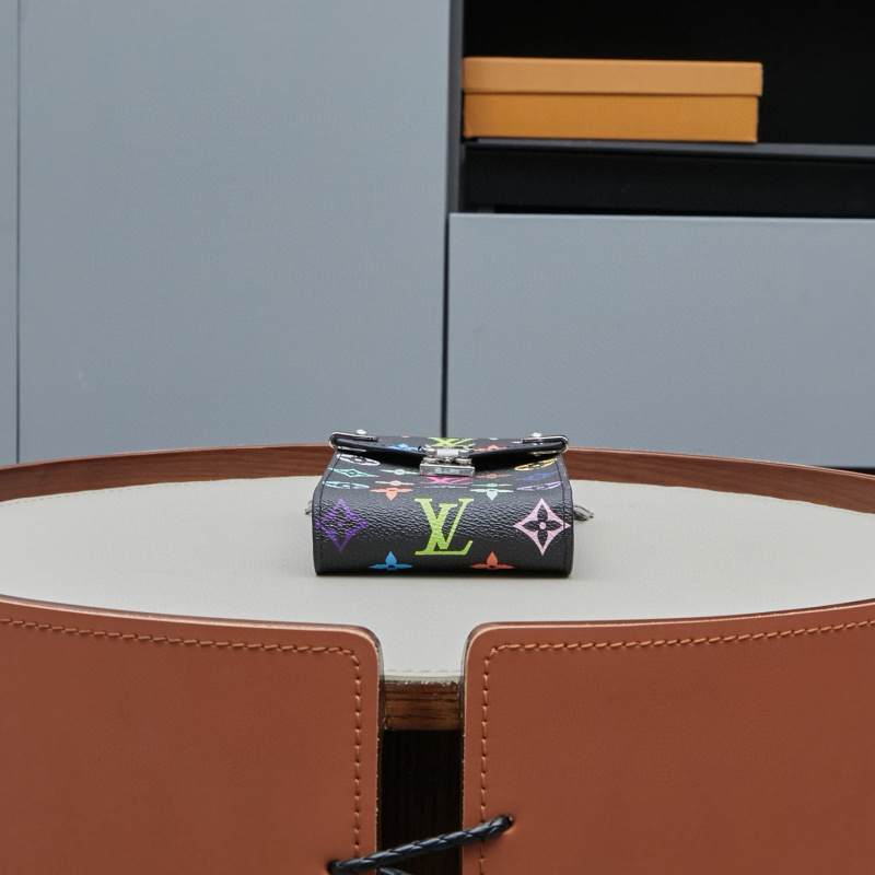LV Phone Pouch Métis