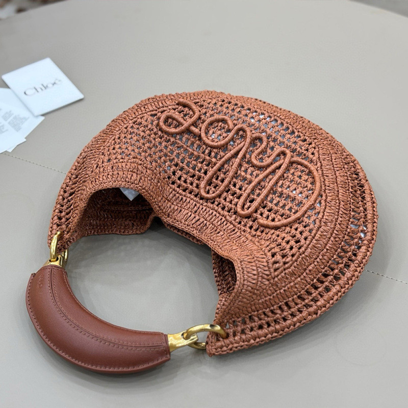 Chloé Summer Banana Hobo Bag In Raffia