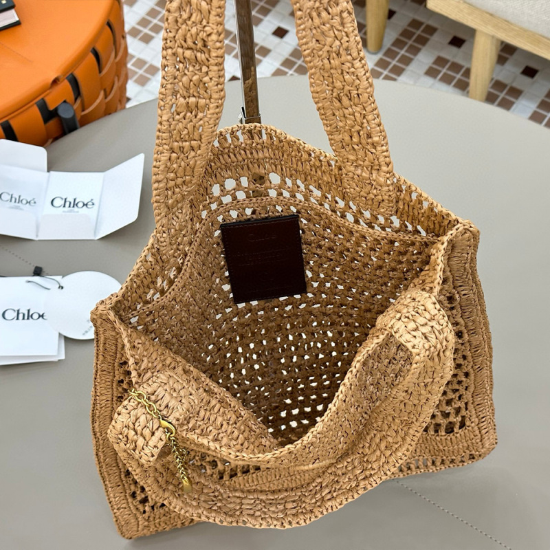 Chloé Summer Banana Tote Bag In Raffia