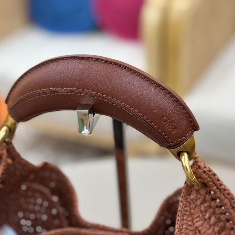 Chloé Summer Banana Hobo Bag In Raffia