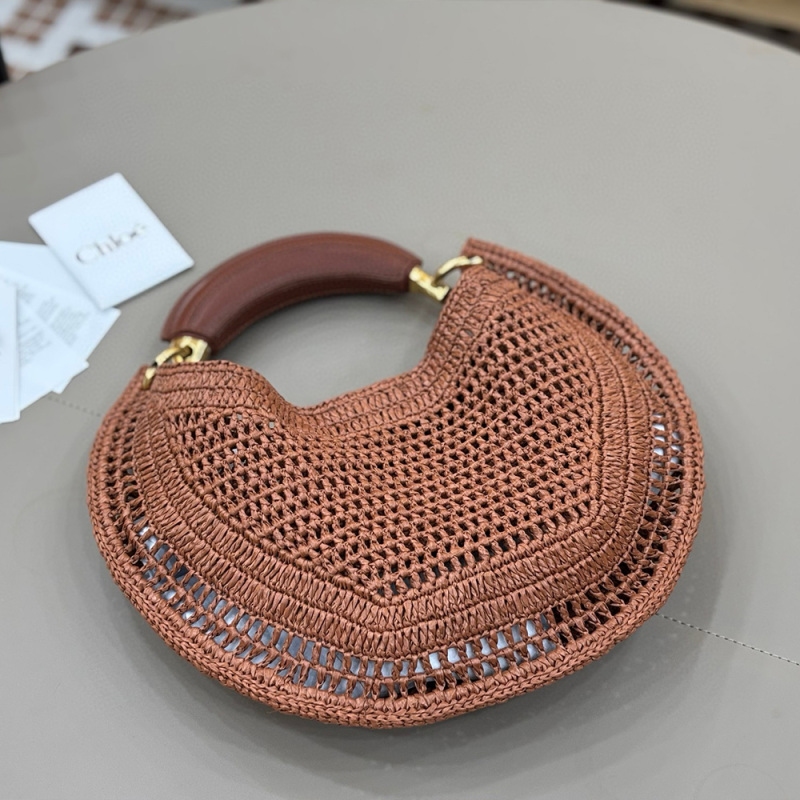 Chloé Summer Banana Hobo Bag In Raffia