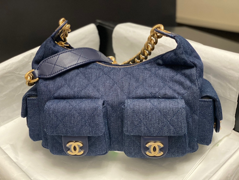 CHANEL 25C Hobo Medium Bag