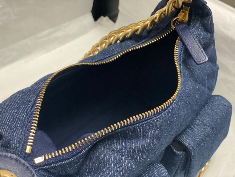 CHANEL 25C Hobo Medium Bag