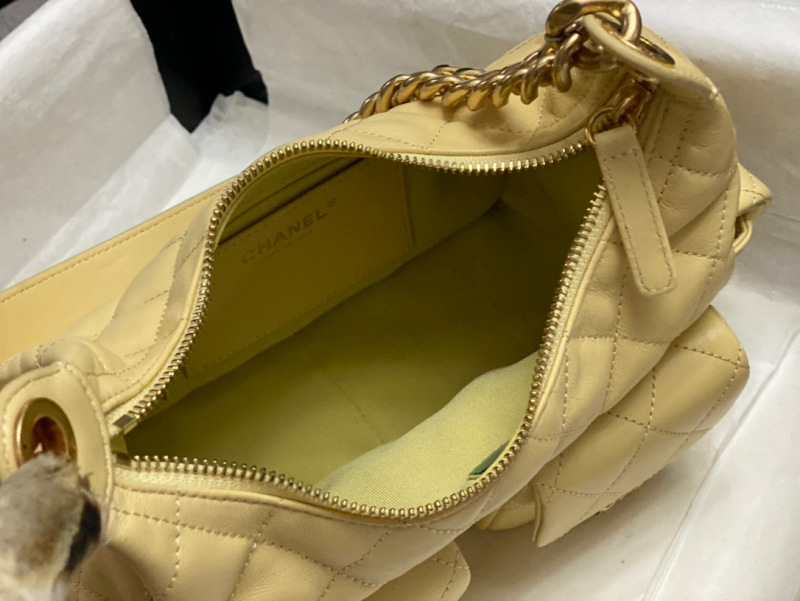 CHANEL 25C Hobo Medium Bag