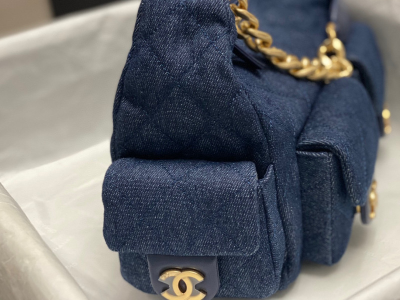 CHANEL 25C Hobo Medium Bag