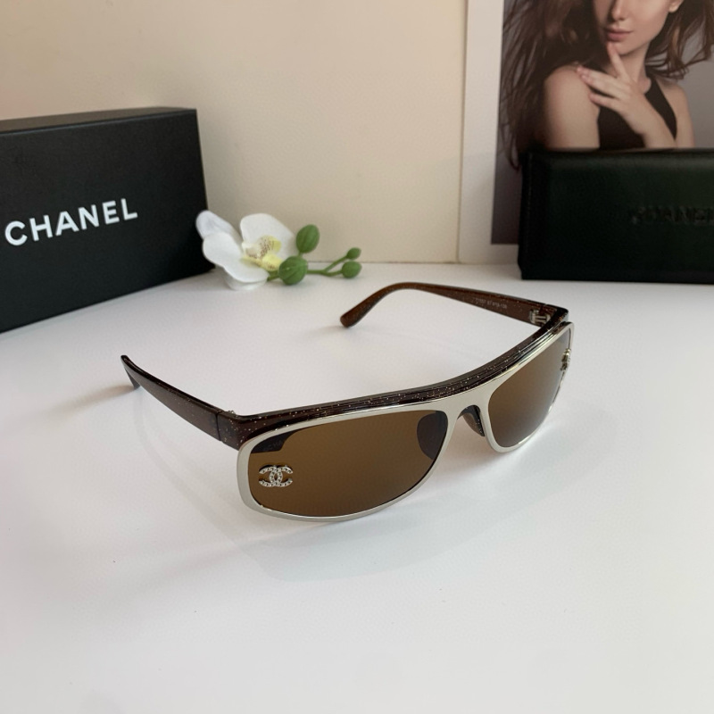 CHANEL Women's Fashion Sunglasses