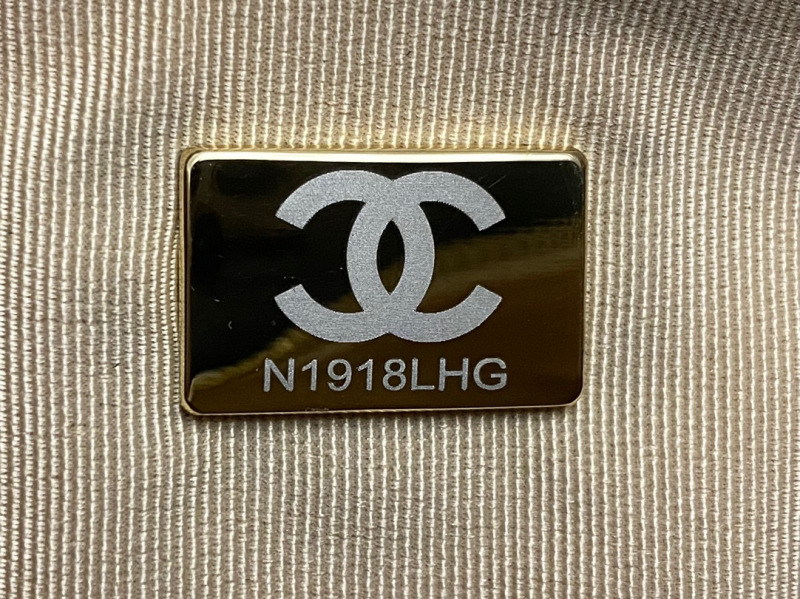 CHANEL 25C Hobo Medium Bag