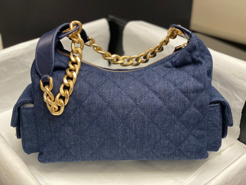 CHANEL 25C Hobo Medium Bag