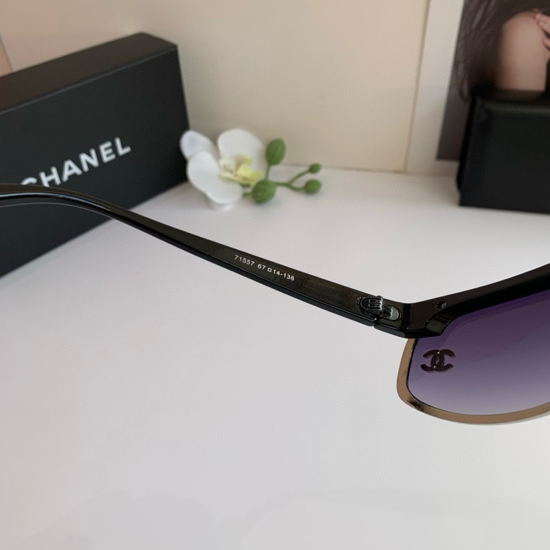 CHANEL Women's Fashion Sunglasses