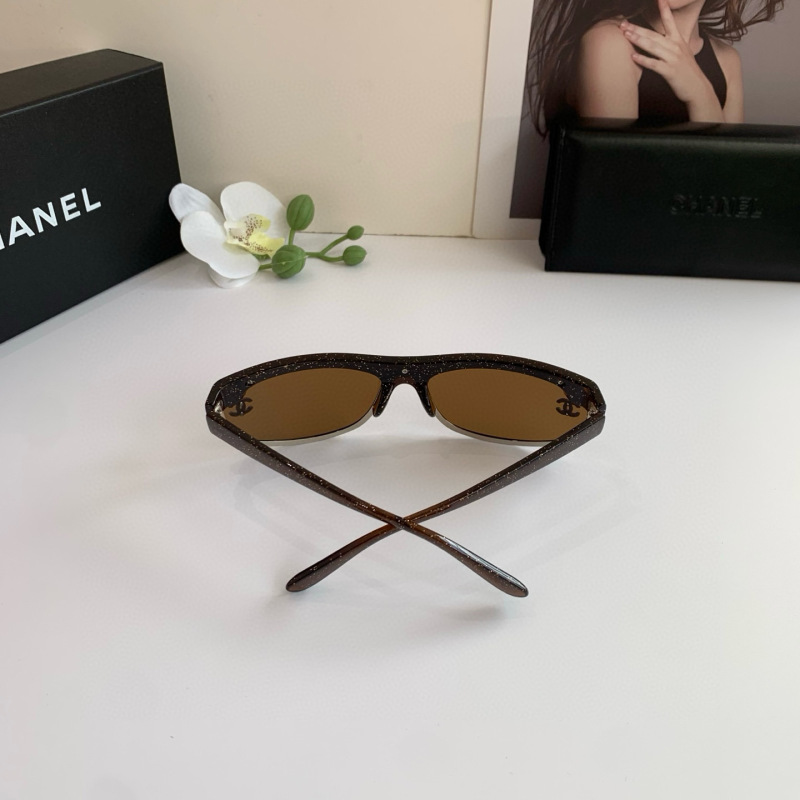 CHANEL Women's Fashion Sunglasses
