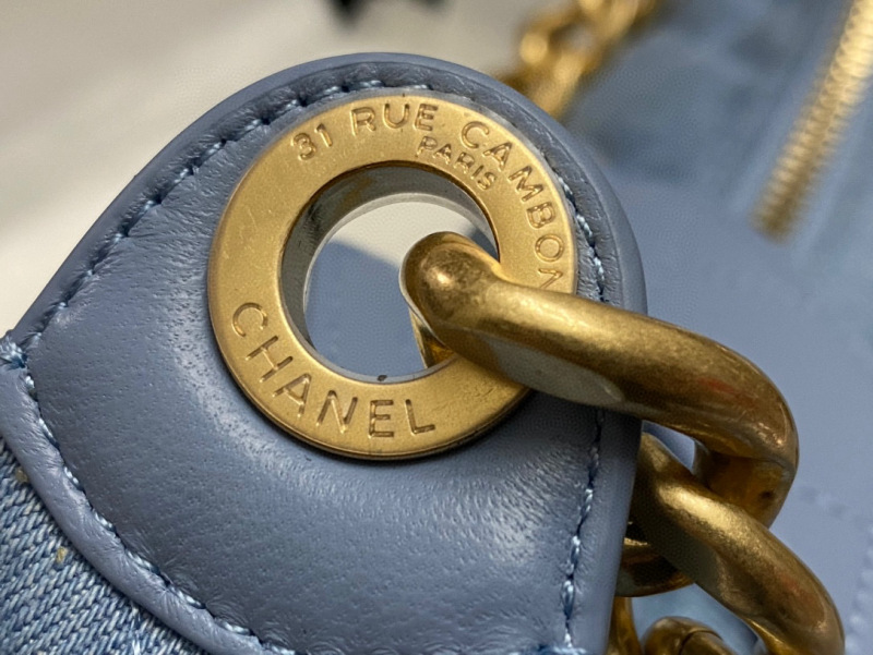 CHANEL 25C Hobo Medium Bag