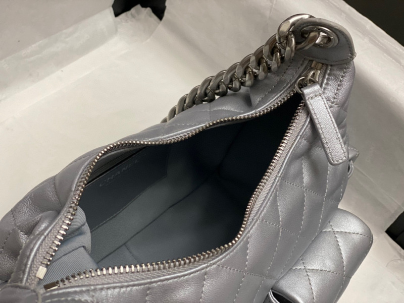 CHANEL 25C Hobo Medium Bag
