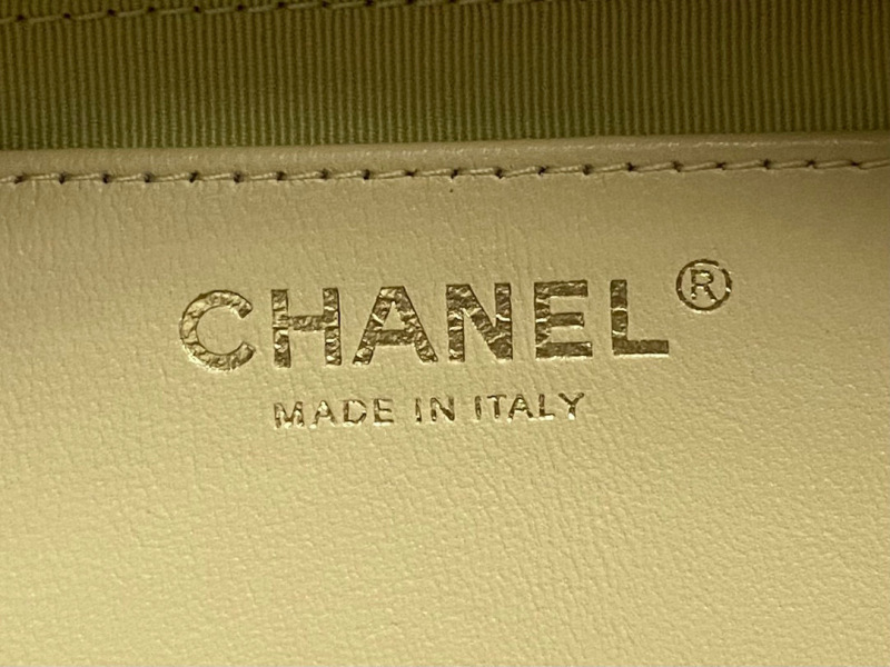 CHANEL 25C Hobo Medium Bag