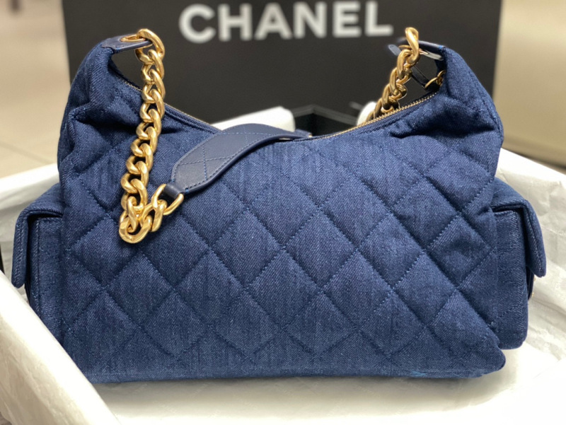 CHANEL 25C Hobo Bag