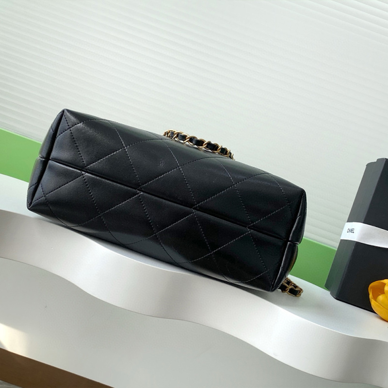 CHANEL SHOPPING BAG