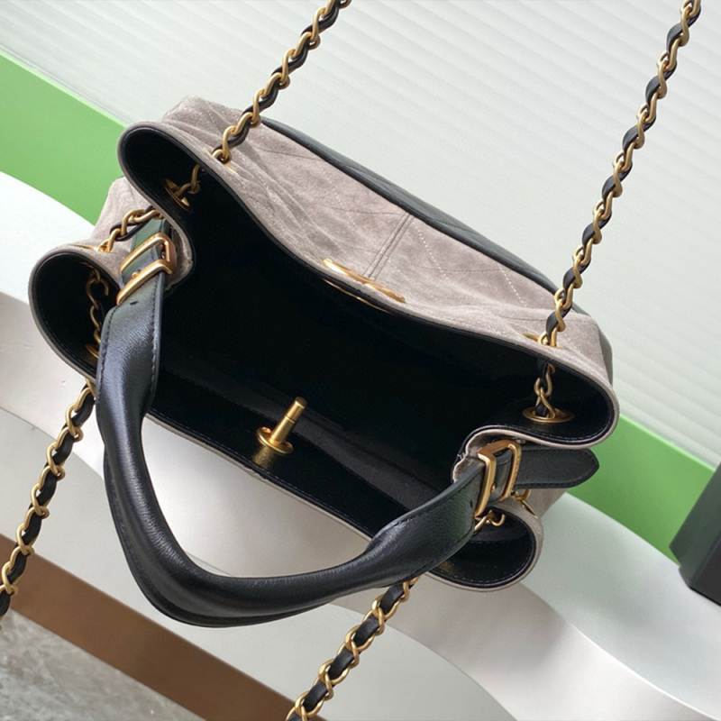 CHANEL SHOPPING BAG
