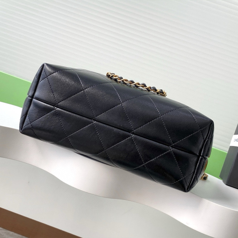 CHANEL SHOPPING BAG