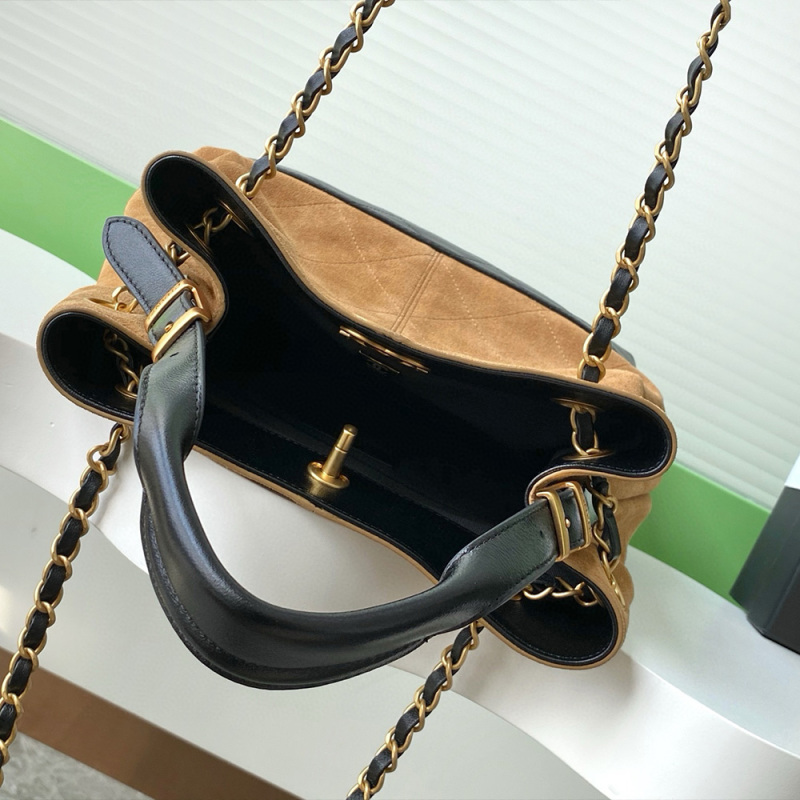 CHANEL SHOPPING BAG