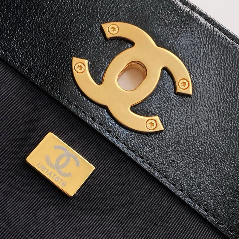 CHANEL SHOPPING BAG